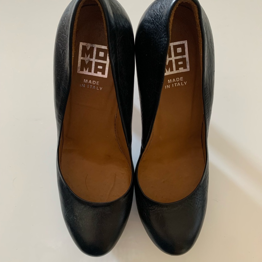 Moma sexy platform leather heels. Made in Italy with rounded toe and 4” heel.